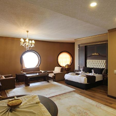 Taksim Daimon Suites Istanbul Bagian luar foto