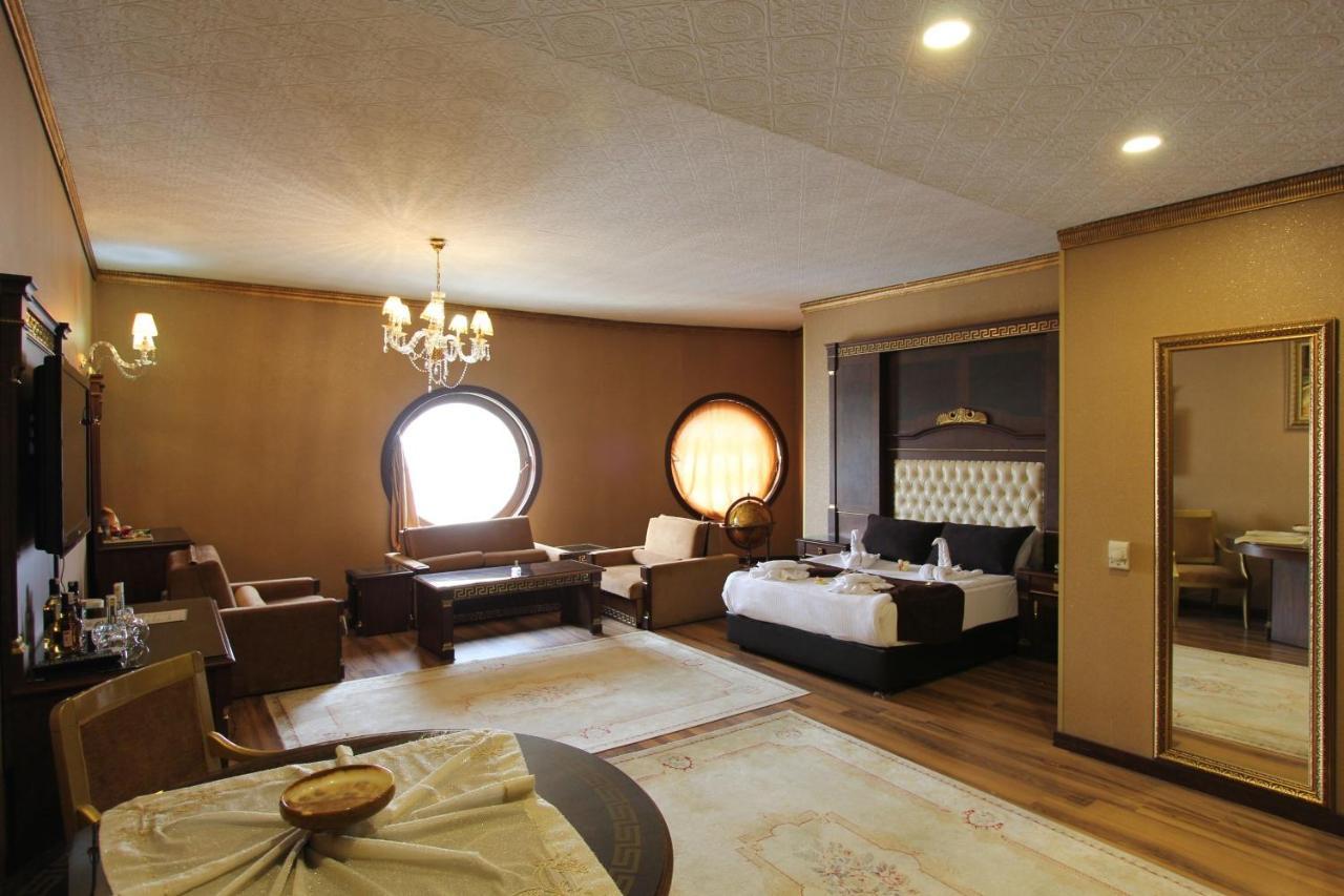 Taksim Daimon Suites Istanbul Bagian luar foto