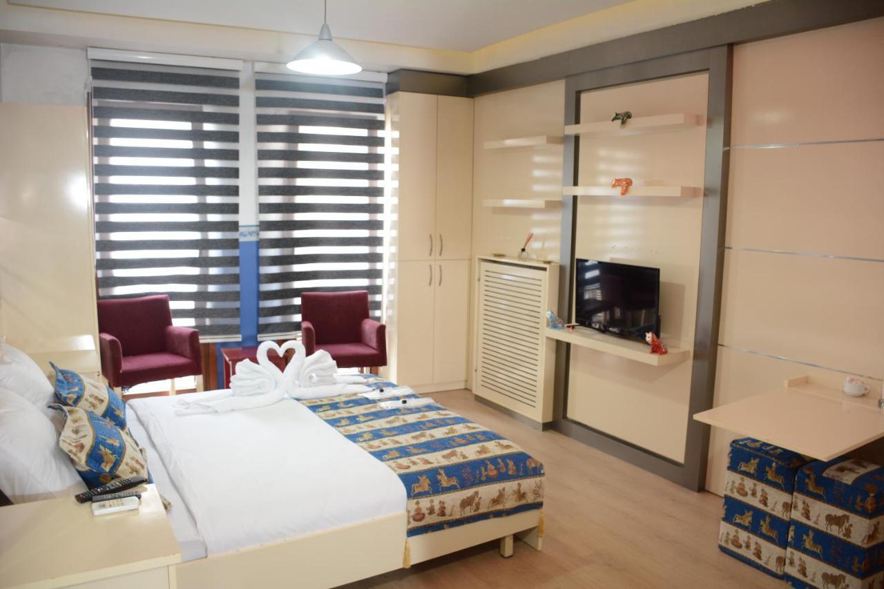 Taksim Daimon Suites Istanbul Bagian luar foto